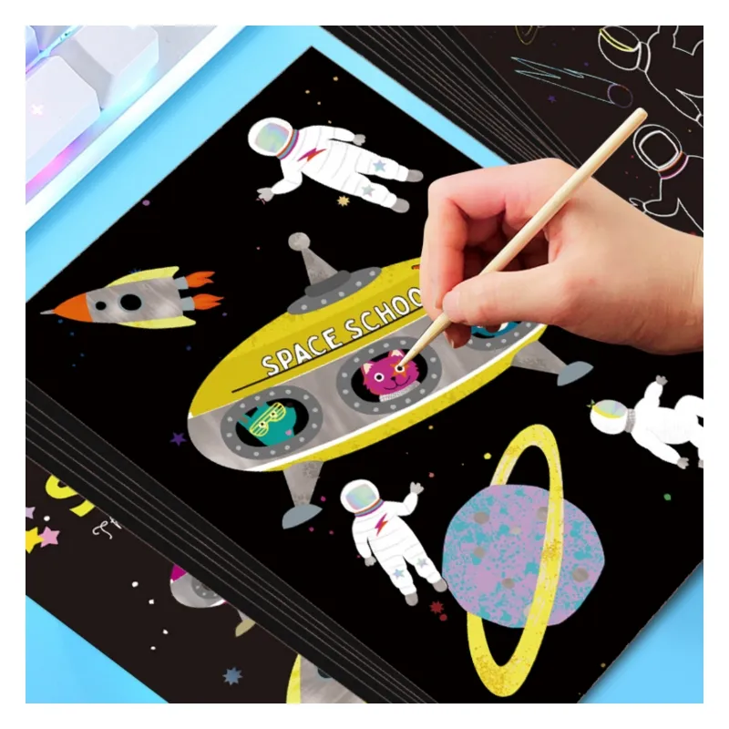 Fai da te Scratch Painting personalizzato 9 pezzi Scratching Dra Space Theme Sketch Art Drawing for Kids Magic Rainbow Scratch Paper