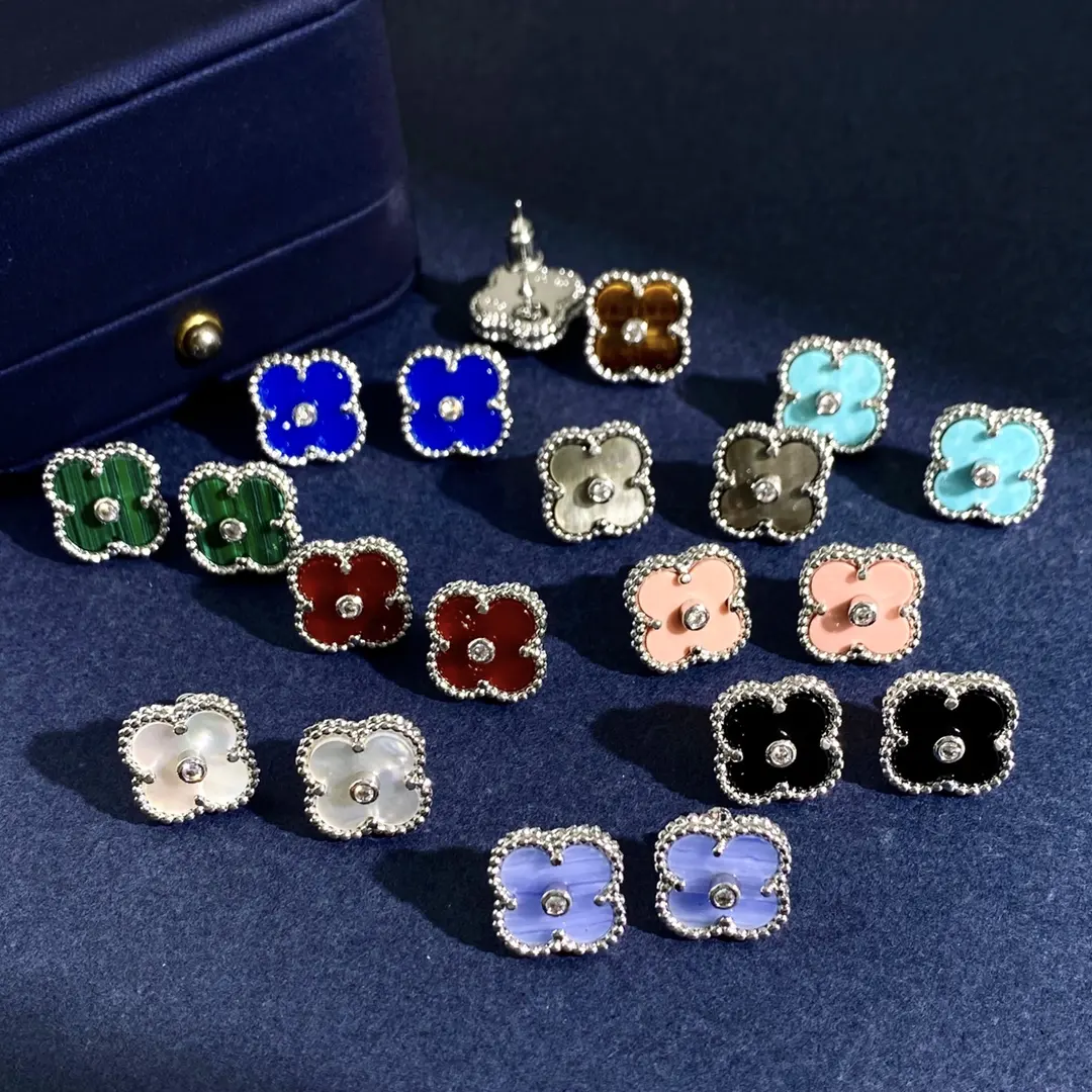 Pendientes de concha con clip en V de trébol de cuatro hojas coreanas, pendientes de tuerca Vintage de oro de 18 quilates de Plata de Ley 925 para mujer