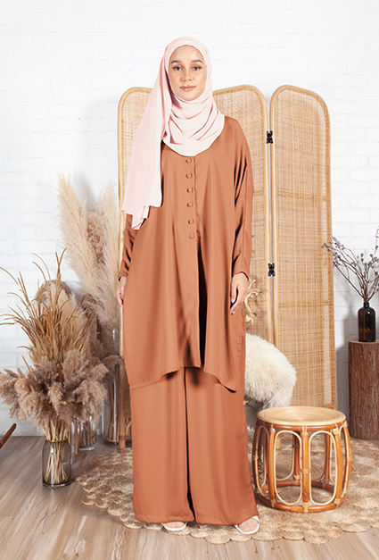 สีน้ำตาล