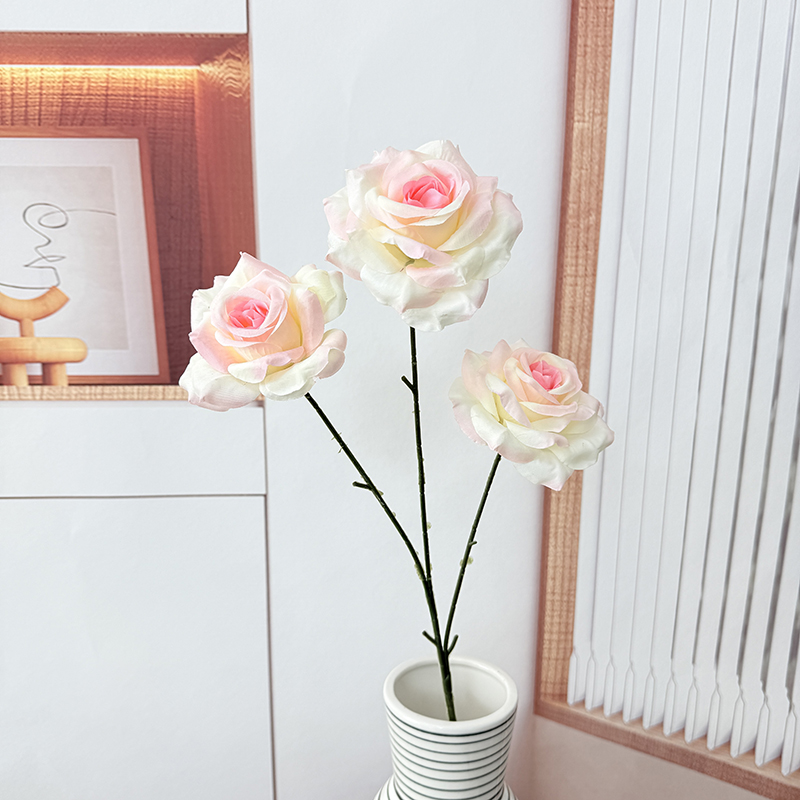 Pink heart champagne