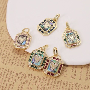 Kabuk kalp Charm kolye takı çeşitli renk DIY çin fabrika özel <span class=keywords><strong>CZ</strong></span> altın kaplama doğal kabuk kalp kolye kolye