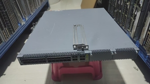 EX4550-32F-AFO verwendeter Ethernet-Schalter mit 10 Gbit/s Kapazität VLAN QoS PoE SNMP-Funktionen auf Lager