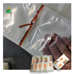 定制无标志设计塑料袋卷，用于小袋水灌装机，具有完整印刷