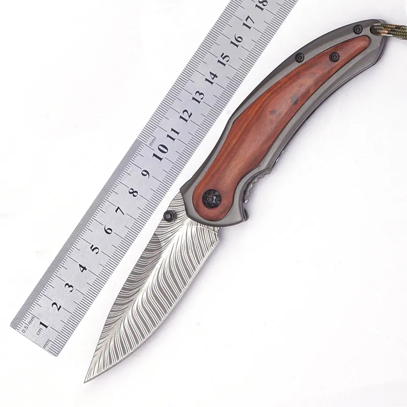 Vente en gros utilitaire petit bois fabriqué en chine couteau de chasse en plein air navaja personnalisé
