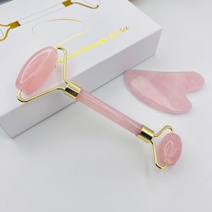 OEM yüz masajı gül kuvars Gua Sha aracı Set yeşim rulo kutu ambalaj ile boyun rulo masaj aleti özelleştirilmiş - Product Image 5