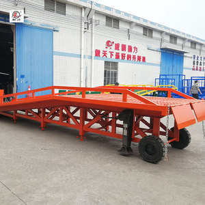 Container Portable Dock Ramp <strong>Platform</strong> Mobile Boarding Bridge Hydraulic <strong>Loading</strong> <strong>and</strong> <strong>Unloading</strong> <strong>Platform</strong>