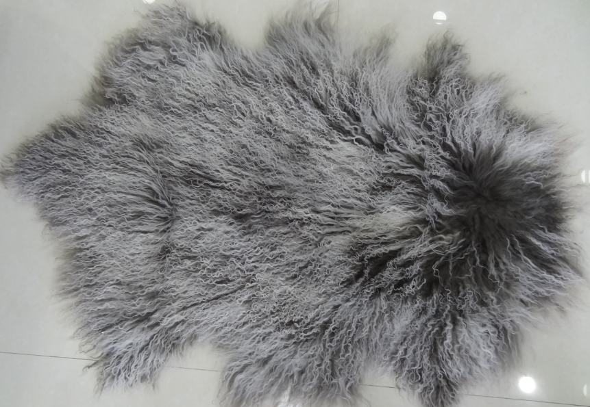 Grey snow tips