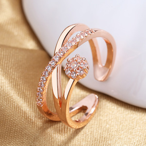 Anello aperto regolabile con Design di nicchia in oro rosa femminile X motivo floreale anello da dito con zircone 18K con placcatura netta moda rossa - Product Image 2