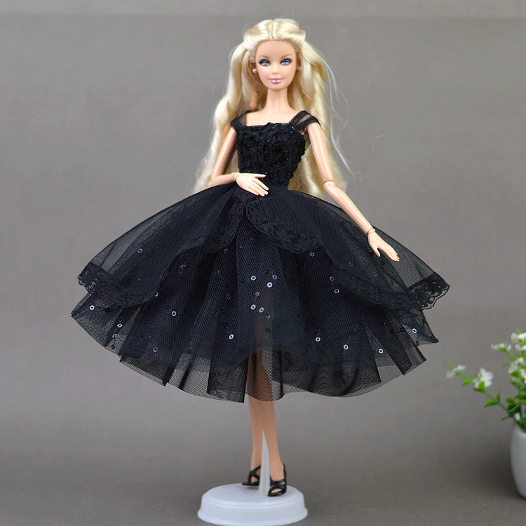 Vêtements noirs x126 uniquement