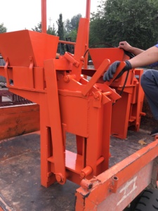Cheapest <strong>Manual</strong> Clay Brick Pressing <strong>Machine</strong> QMR1-40 Soil <strong>Interlocking</strong> <strong>Block</strong> <strong>Making</strong> <strong>Machine</strong> - Product Image 5