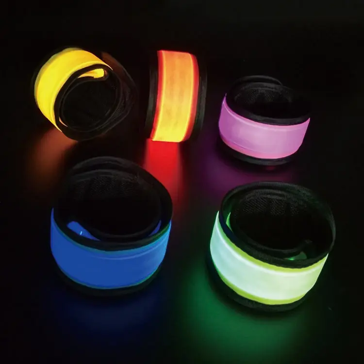 Feestartikelen Event Gift Glow In Dark Custom Logo Led Arm Bands Led Slap Armbanden