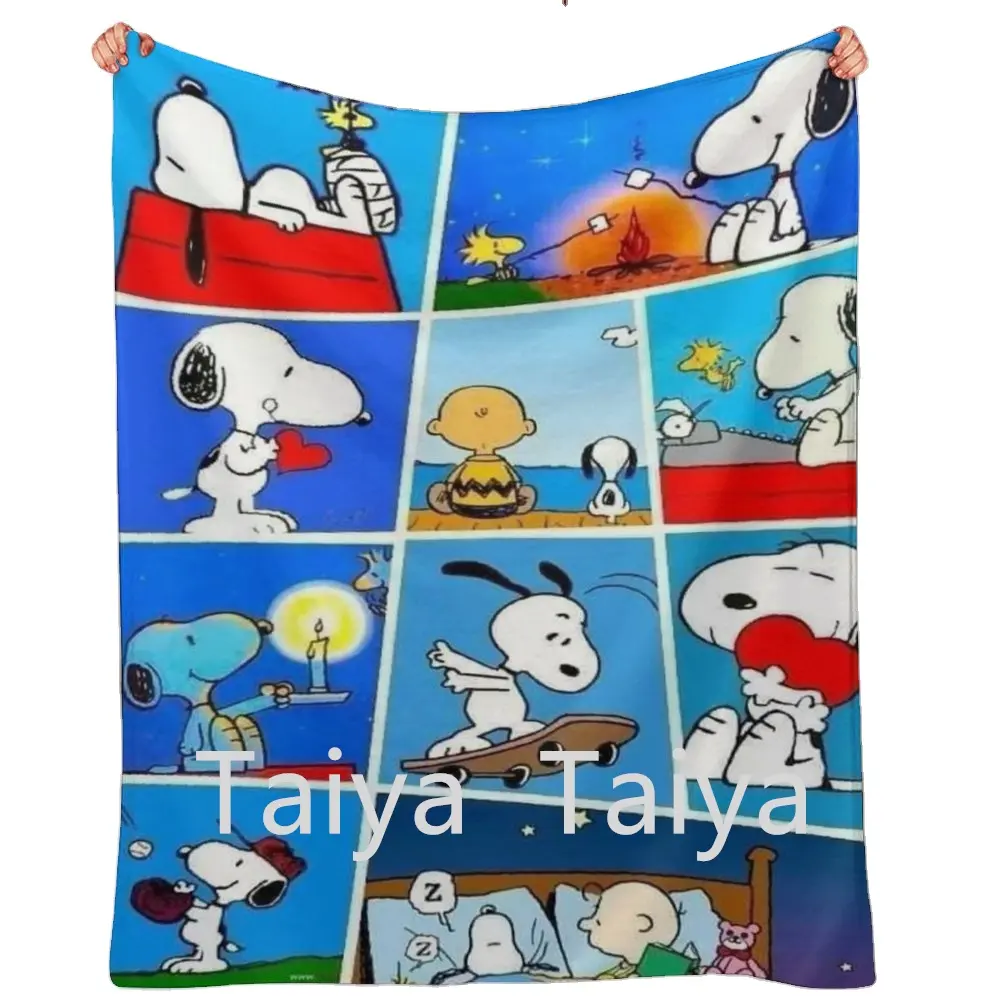 2024 precio barato de fábrica al por mayor personalizado todo tipo de nuevo estilo de diseño de dibujos animados lindo Snoopy Karol G mantas de lana de franela