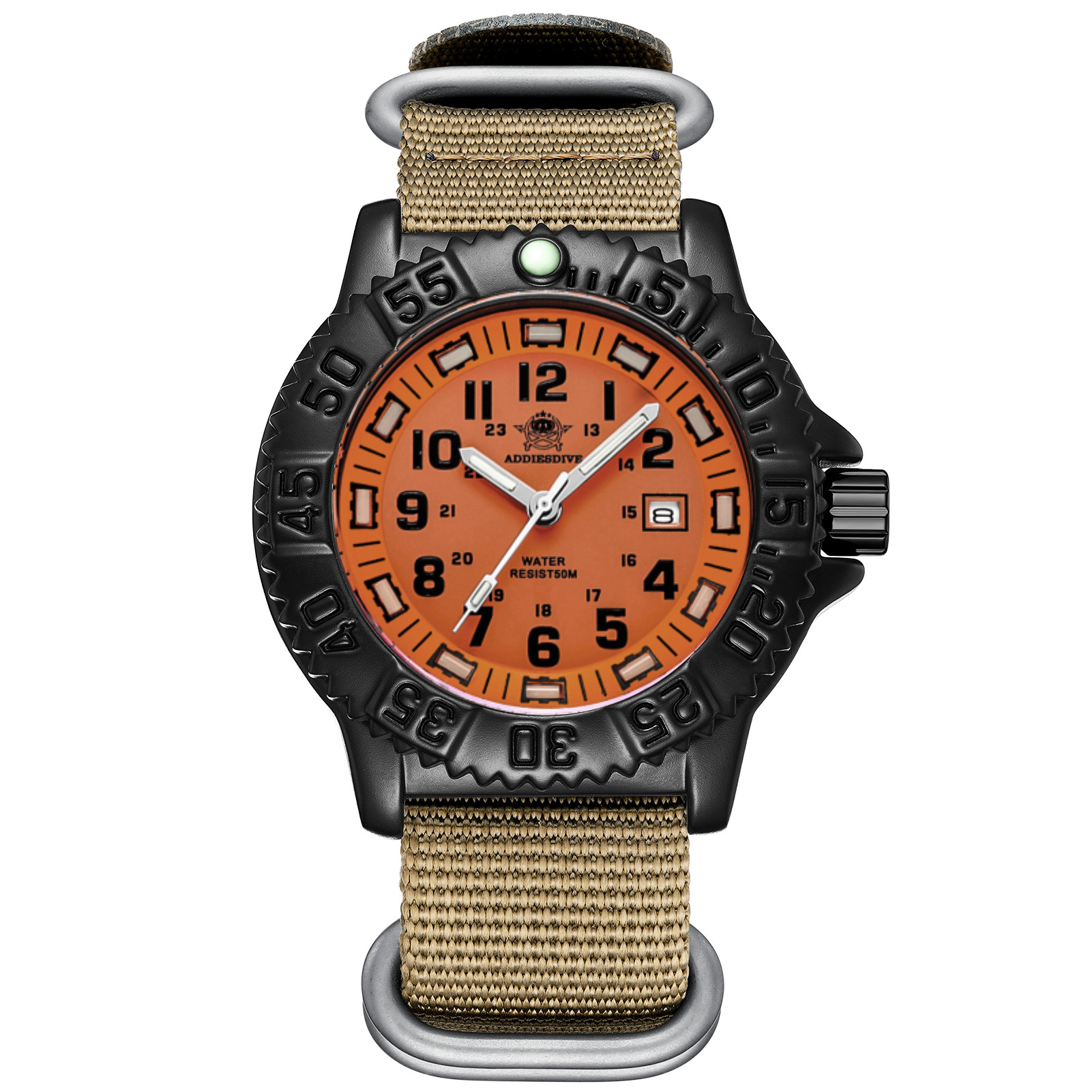 Cadran orange, bracelet en nylon kaki, index noirs.