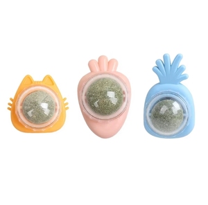 Fábrica atacado logotipo personalizado cenoura forma gato bola brinquedo parede <span class=keywords><strong>catnip</strong></span> bola brinquedo para lamber gato