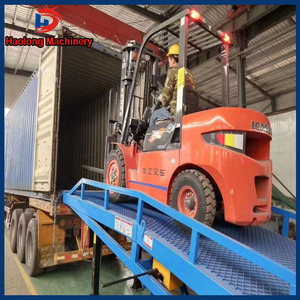 Plataforma de descarga certificada CE Máquina niveladora de muelle tipo escalera Plataforma de carga y descarga de contenedores