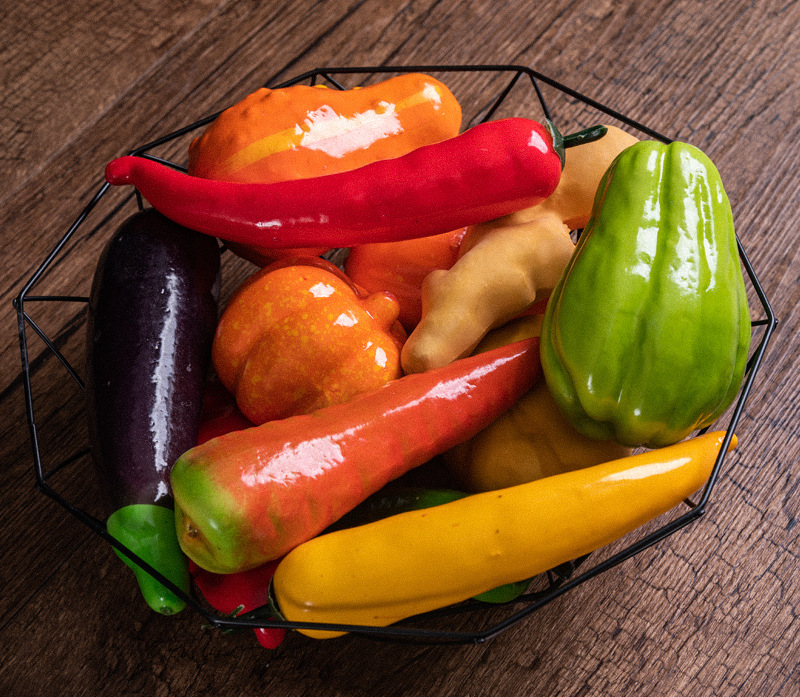 Ensemble aléatoire de 12 variétés de légumes clairs colorés