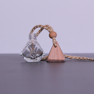 Sản Xuất 5Ml-10Ml Treo Rỗng Xe Khuếch Tán Nước Hoa Chai Bằng Gỗ Vít Cap Cao Su Nút Màn Hình In Ấn Xử Lý Bề Mặt - Product Image 4