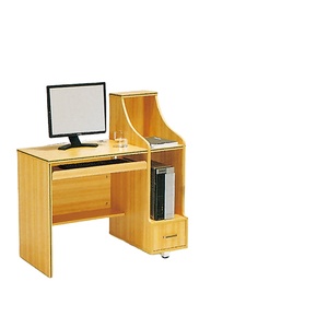 Scrivania per Computer di buona qualità per ufficio in legno dal Design semplice - Product Image 2