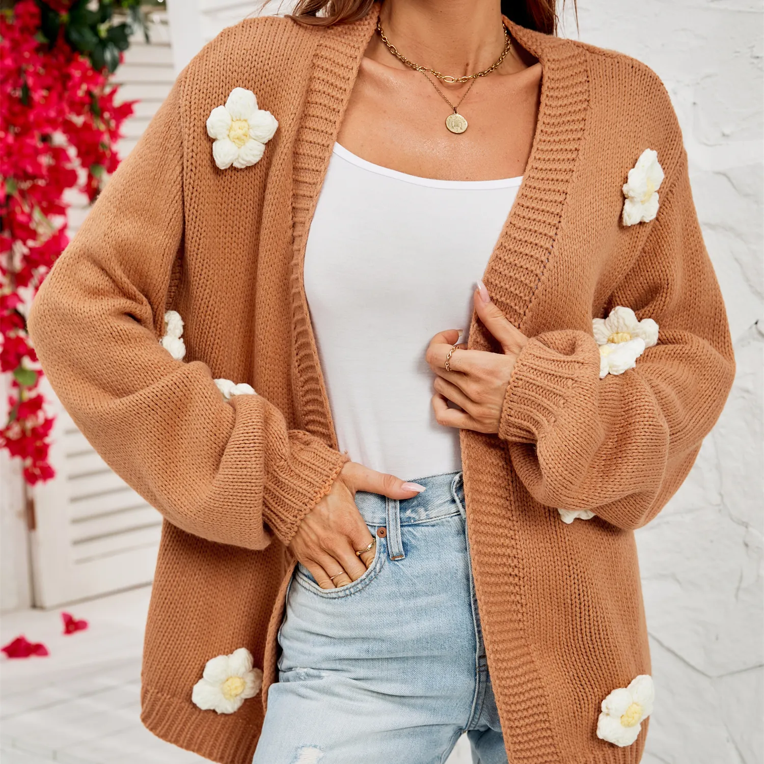 Cárdigan de punto a mano personalizado de fábrica para mujer, suéter grueso, suelto, con flores 3D, con gancho pesado, cuello ranurado