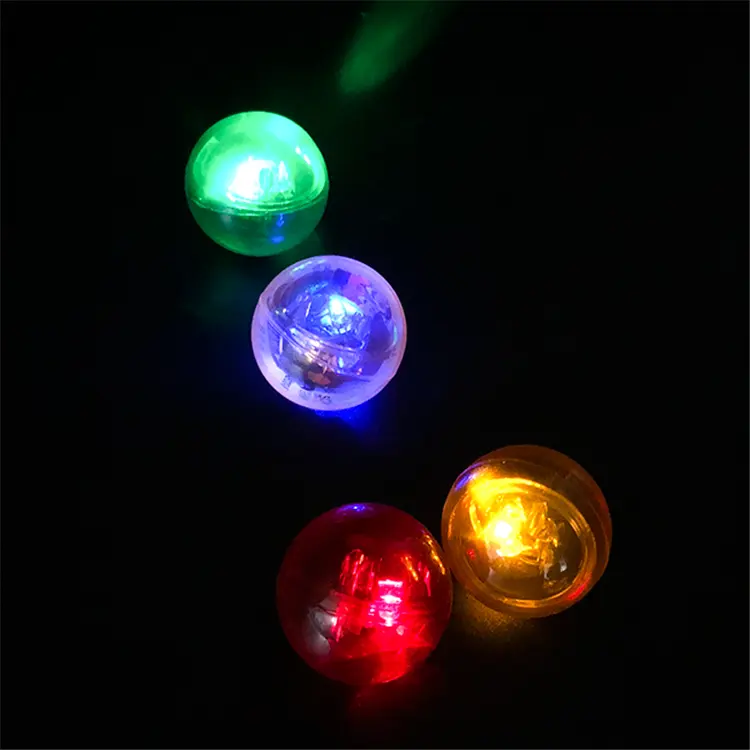 गर्म बिक्री एलईडी चमकती शेख़ी गेंद प्रचार खिलौना छोड़ें गेंद रबर के साथ बहु-रंग प्रकाश