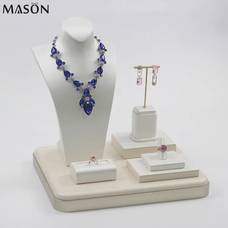 Soporte de joyería con logotipo de marca personalizado para mostrador, anillo de exhibición, busto, pendiente, exhibición de joyería con bandeja, soporte de joyería de alta calidad