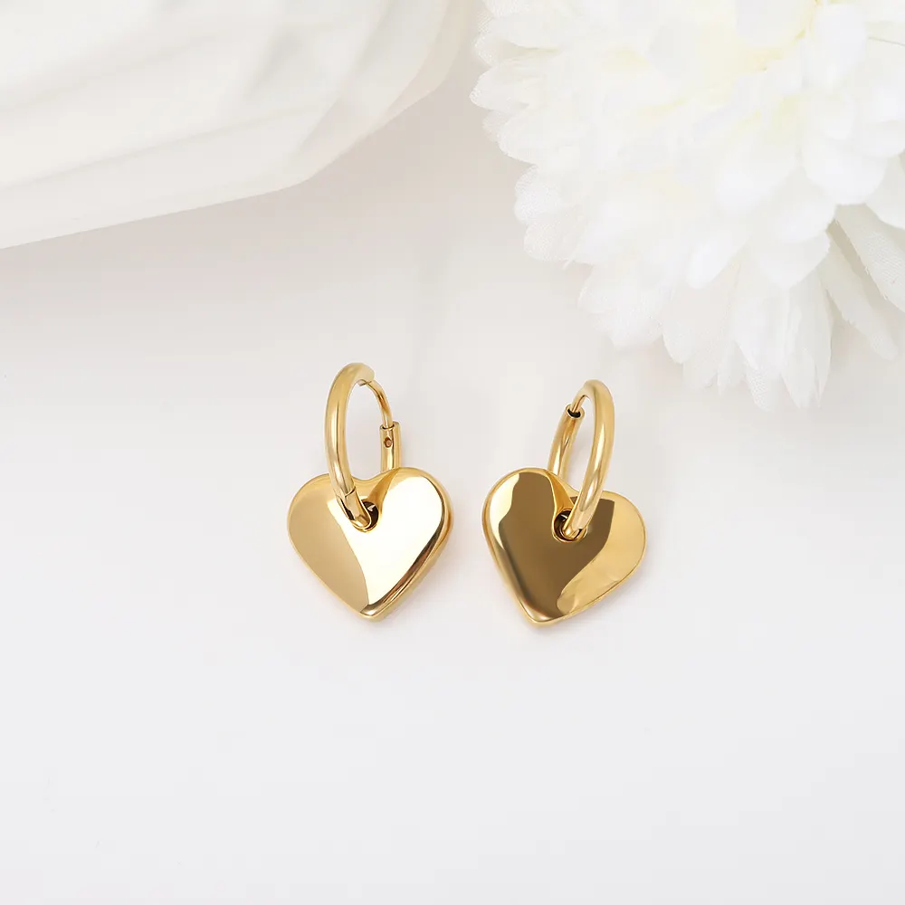 Hypoallergenic Jewelry Wholesale Love Heart Drop Huggie Hoop Earrings 18k Gold Plated Stainless Steel Fine Jewelry Earrings