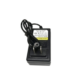 12.6V1Aバッテリー充電器アダプター電動工具充電器DCコネクタ付き - Product Image 4