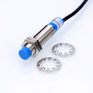 Sensor de proximidad capacitivo M12 Interruptor de sensor de proximidad capacitivo de nivel de capacitancia CM12 - Product Image 1
