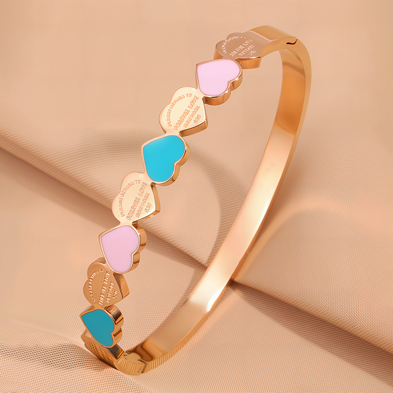 Pulsera de corazón con gota de aceite en oro rosa 157