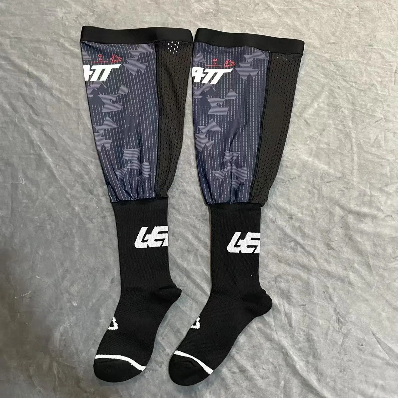 Leatt all-black socks