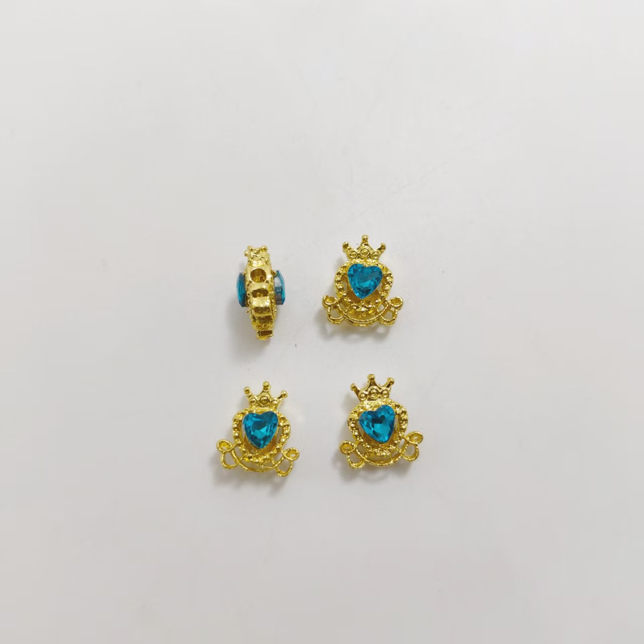 Gold-plated blue diamond