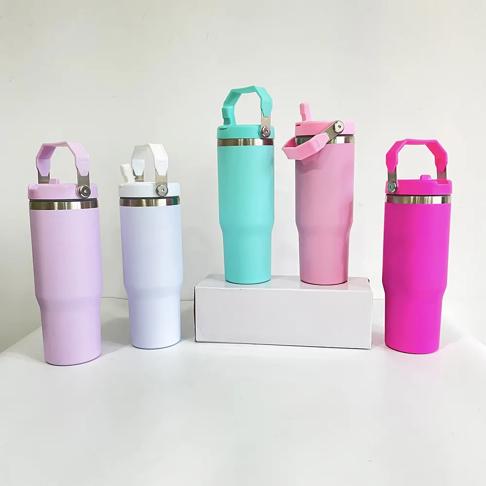 Botol air olahraga sublimasi, Tumbler putih, merah muda, biru muda, warna merah muda, permukaan Matte 30oz dengan sedotan lipat