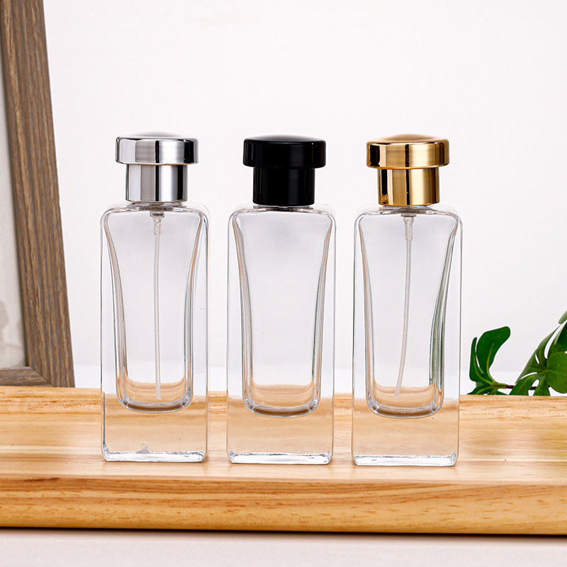 Flacon transparent avec bouchon argenté