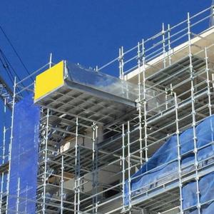 Plataformas de trabajo de construcción de gran altura para una carga y descarga eficiente