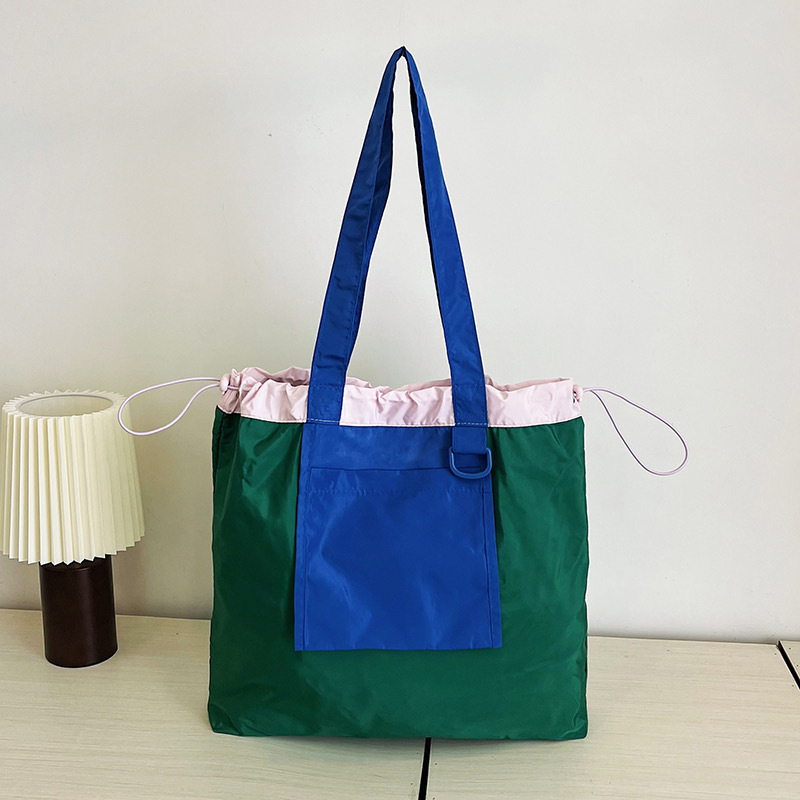Verde, azul y rosa
