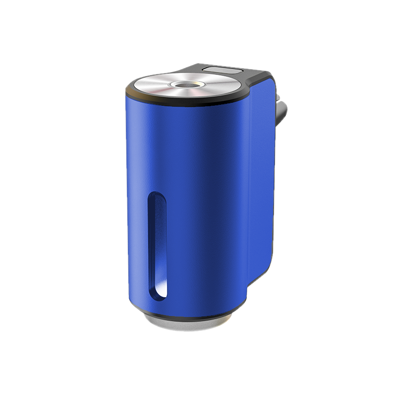 Azul Con tres botellas vacías.