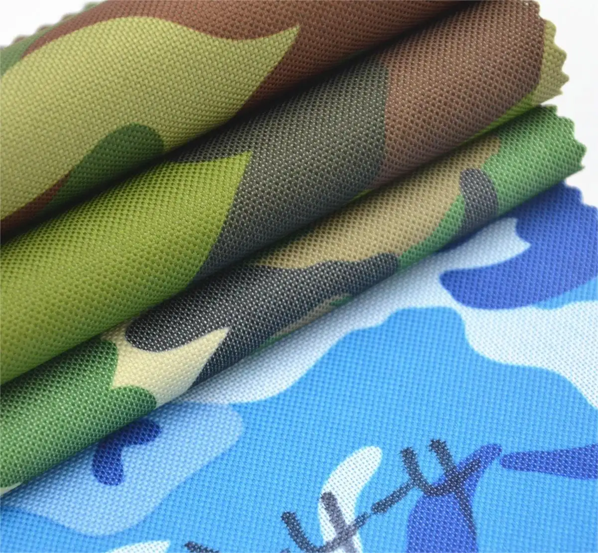 95% poliéster y 5% spandex 600d tela estampada de camuflaje recubierta de PVC tela estampada de camuflaje personalizada