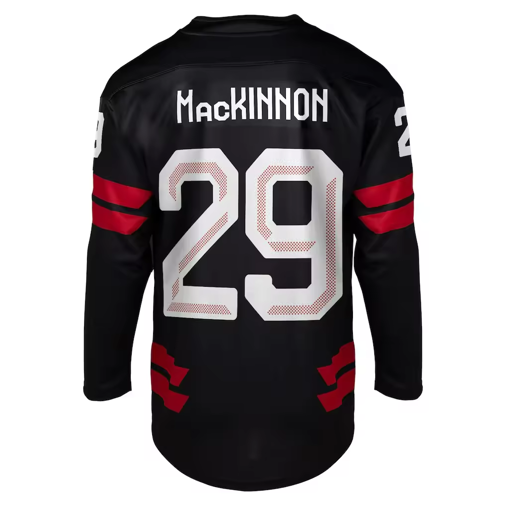 29 MacKinnon Black