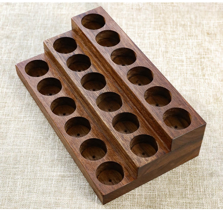 สีน้ำตาล