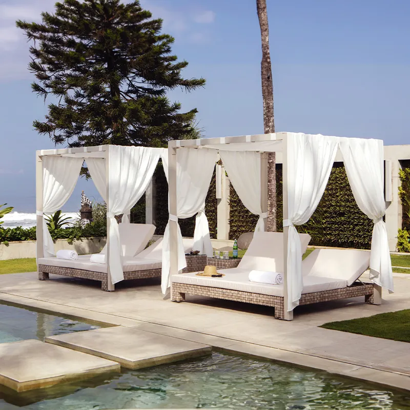 Hotel Outdoor nuoto a bordo piscina daybed PE Rattan tessitura lettino da spiaggia struttura in alluminio lettino da sole