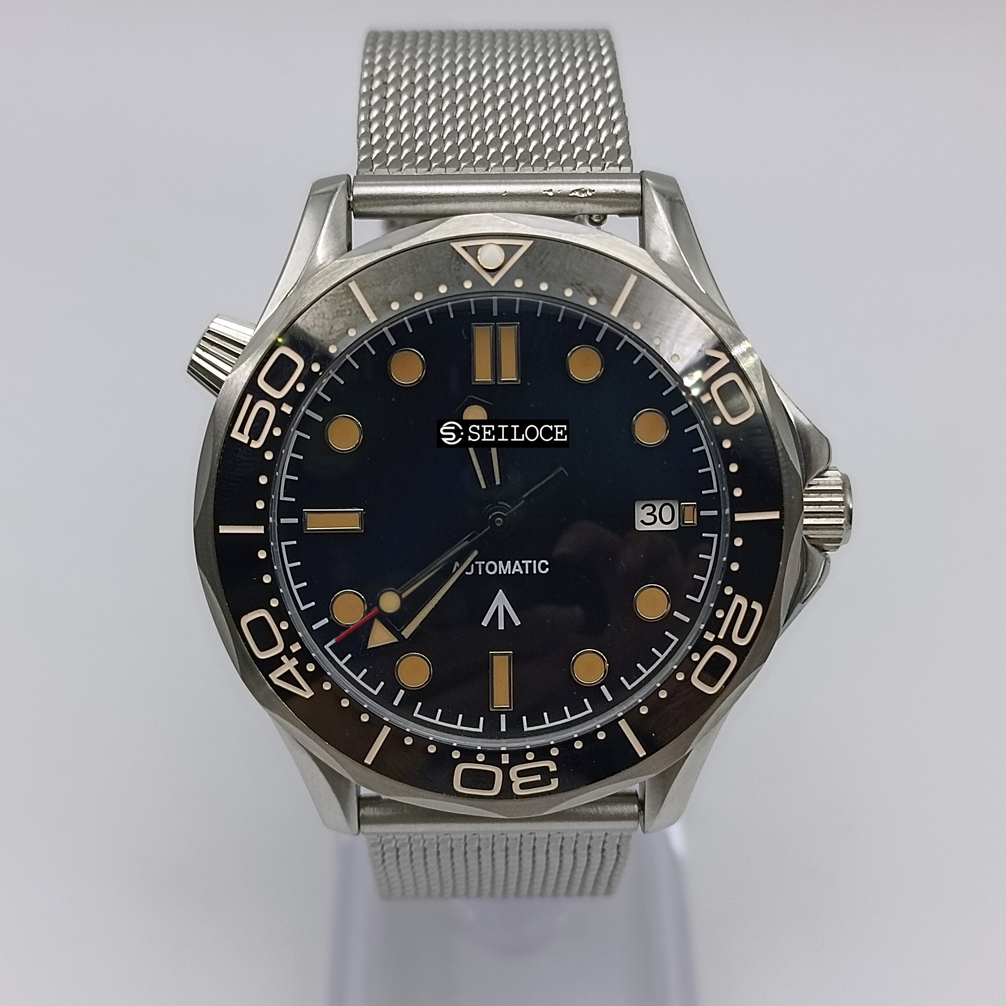 ตัวเรือนสีเงิน+หน้าปัดสีดำ+สีส้ม