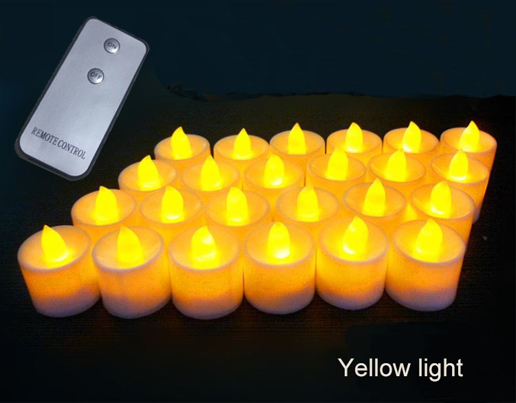 Bougie blanche avec lumière jaune