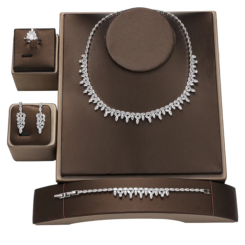 Bijoux plaqués or 4 pièces ensemble de bijoux en Zircon cubique bijoux fins bagues fête des mères cadeaux personnalisés BN8287