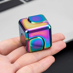 Cubo di metallo con punta delle dita Spinner da decompressione trottole Anti-ansia giocattoli a mano Fidget Spinner di sfiato giocattoli Flipo Flip per bambini - Product Image 2