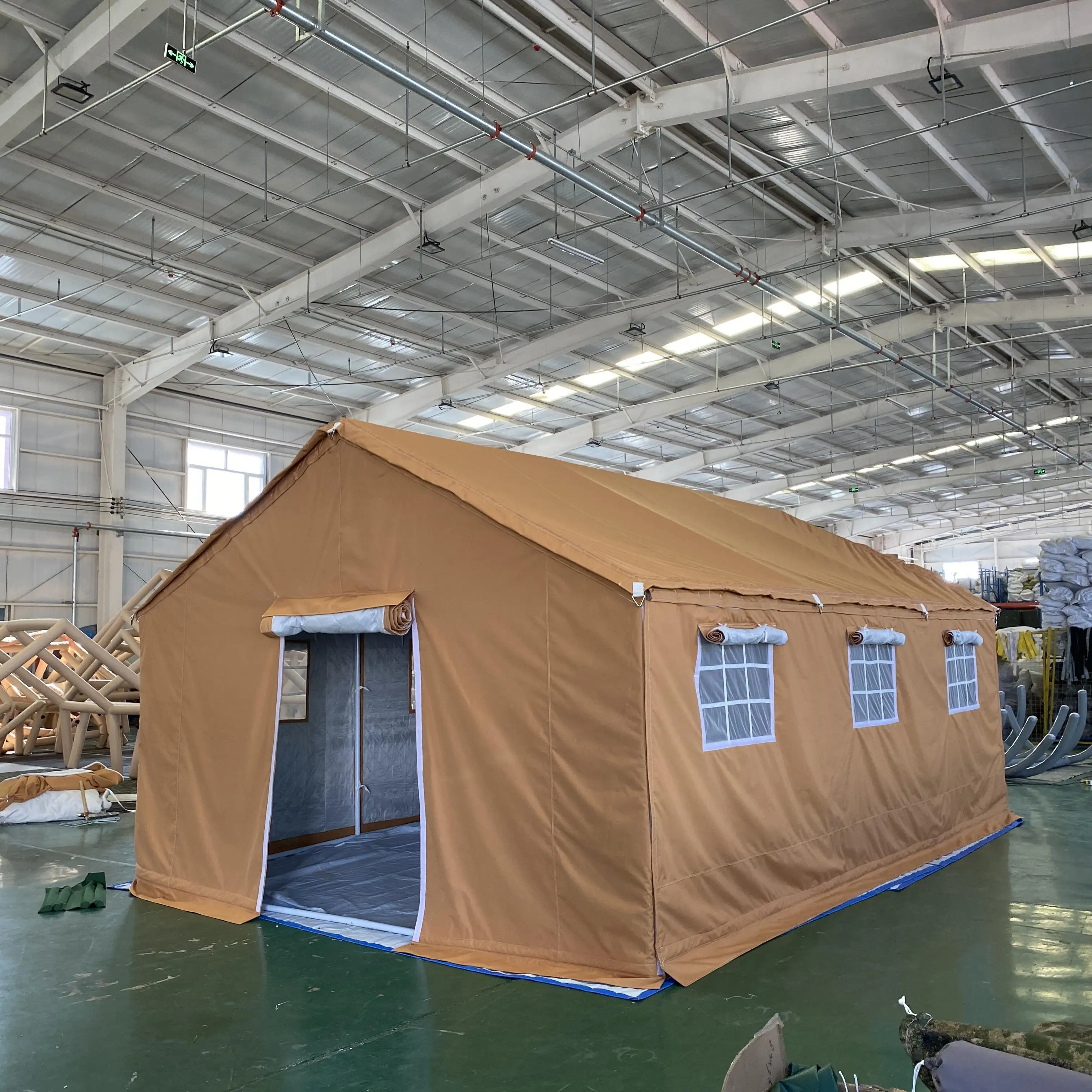 خيمة ألومنيوم بتصميم الصحراء الكاكي 3.6x5.6م إطار نشاط الكوارث الكبير 4.7x7.8م نمط الشرق العربي أنبوب 4x6م خيمة كبيرة جدا