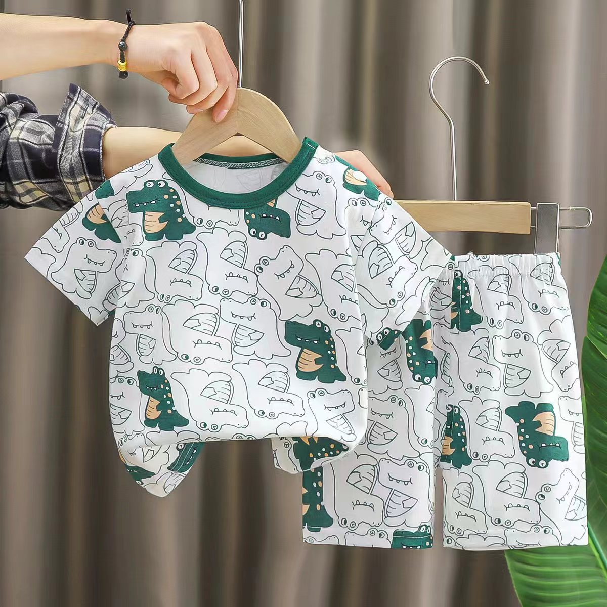 Ensemble Z-14 manches courtes motif dragon fleuri intégral