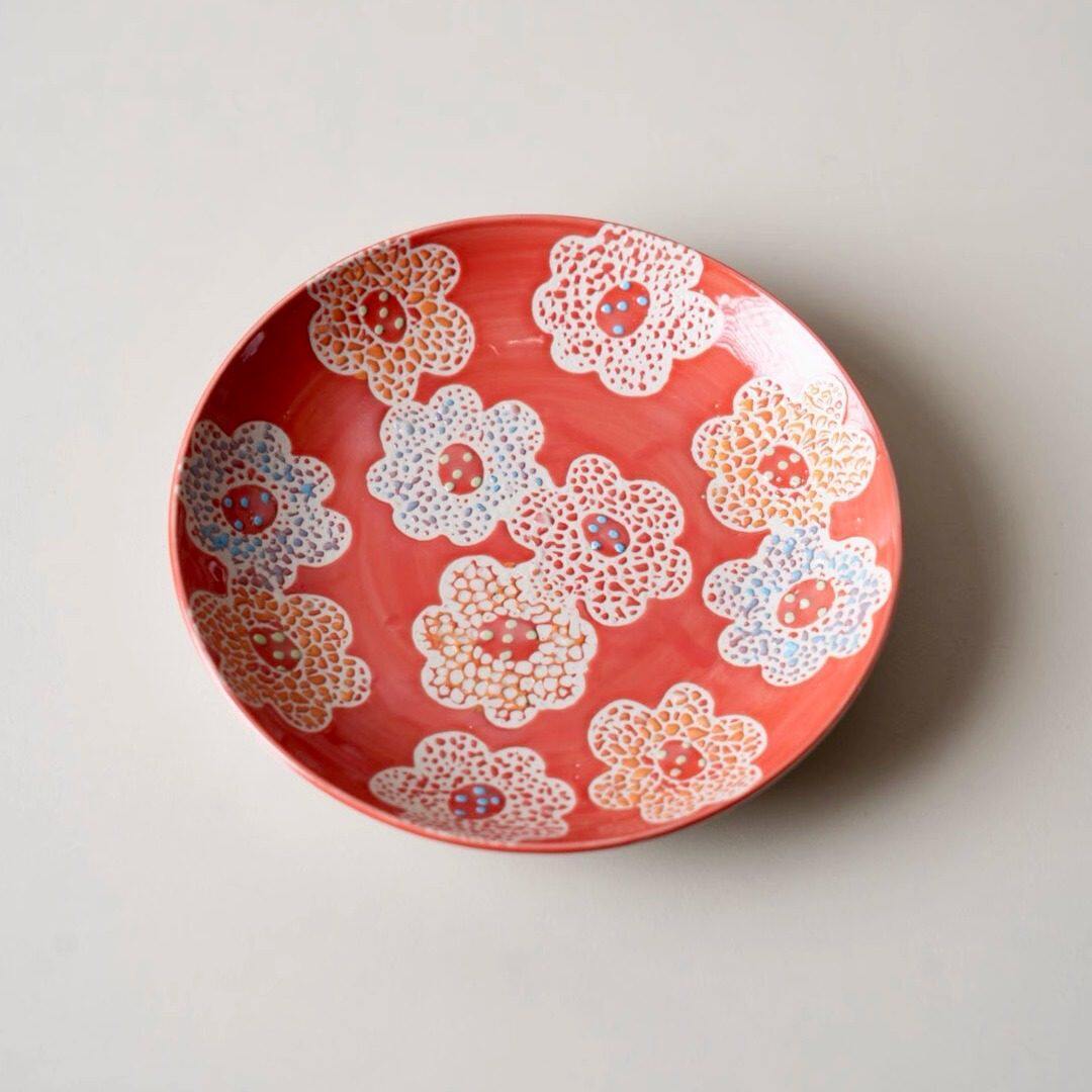 Plato de postre con diseño de azaleas al óleo, 155 cm.