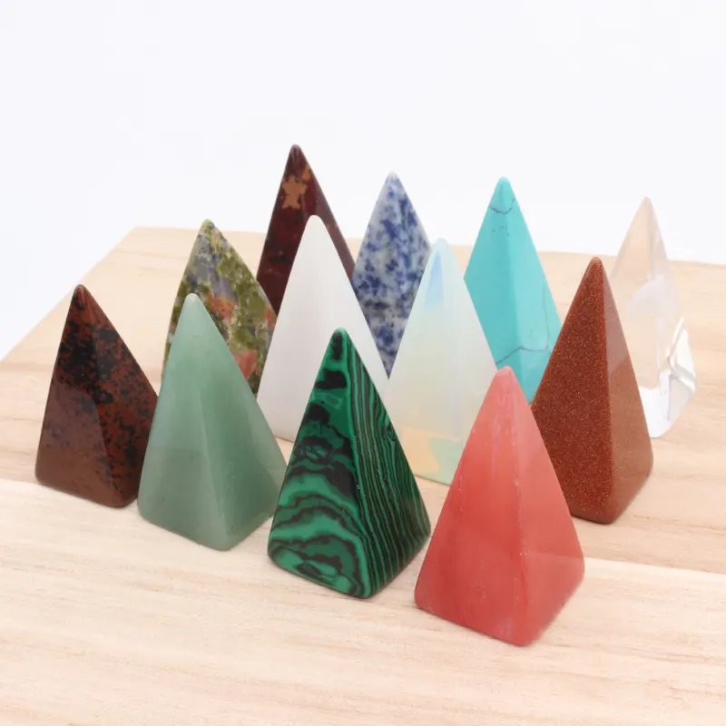 Torre de pirámide de cristal tallada a mano Natural de cuarzo para decoración, venta al por mayor
