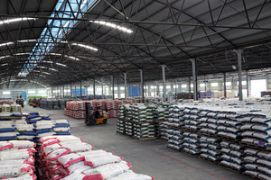 Phân bón hóa học huaqiang <span class=keywords><strong>NPK</strong></span> 15-15-15 nông nghiệp phân bón nitro-sulfer dựa trên tháp cao hợp chất phân bón giá - Product Image 4