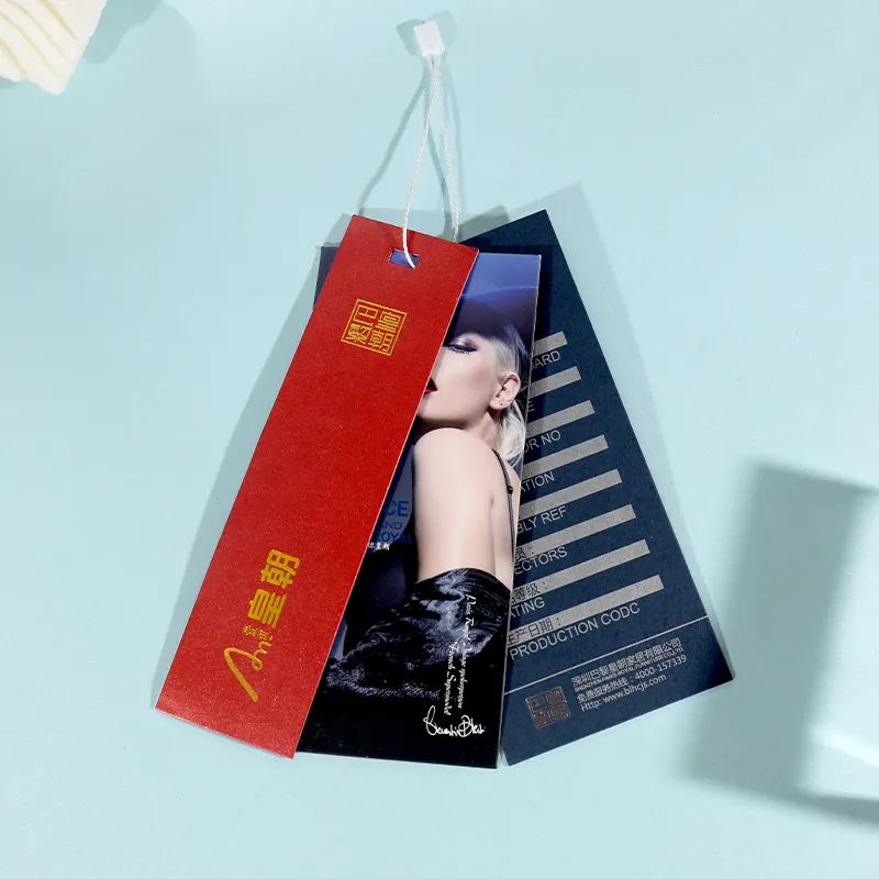 Luxo grosso papel personalizado feito vestuário hangtag balanço pendurar tag corda etiqueta gravada roupas acessórios preço etiqueta